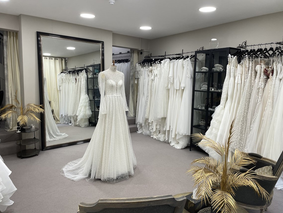When To Start The Wedding Dress Shopping